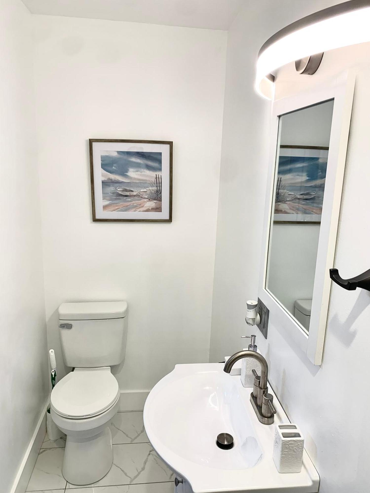 Romantic Chapel Hill Retreat For Two Hotel Екстериор снимка